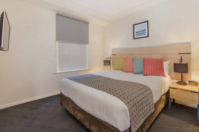 one bedroom apartment hotel